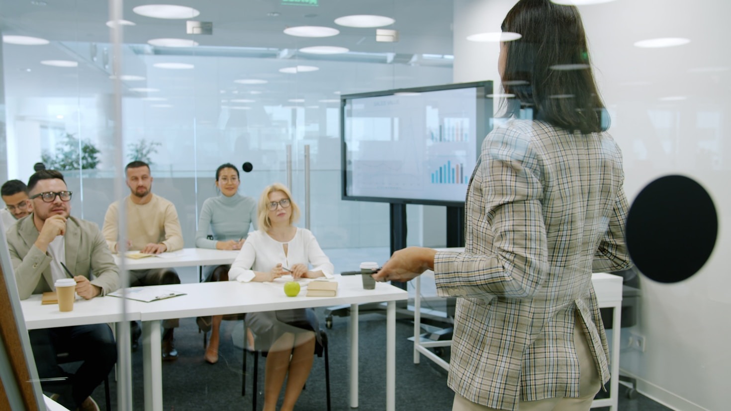 Why Communication Skills are Essential in Modern Workplaces